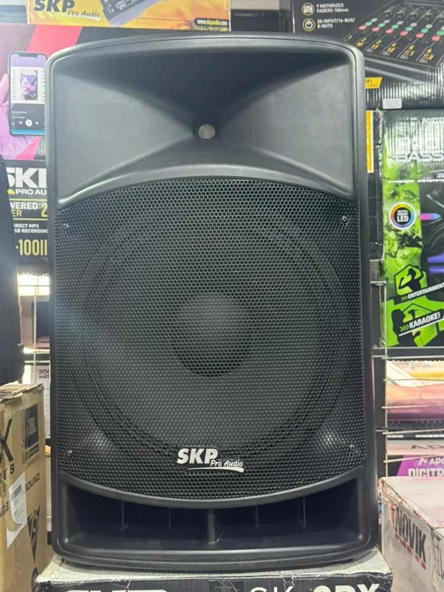 caja activa skp 15 pulgadas